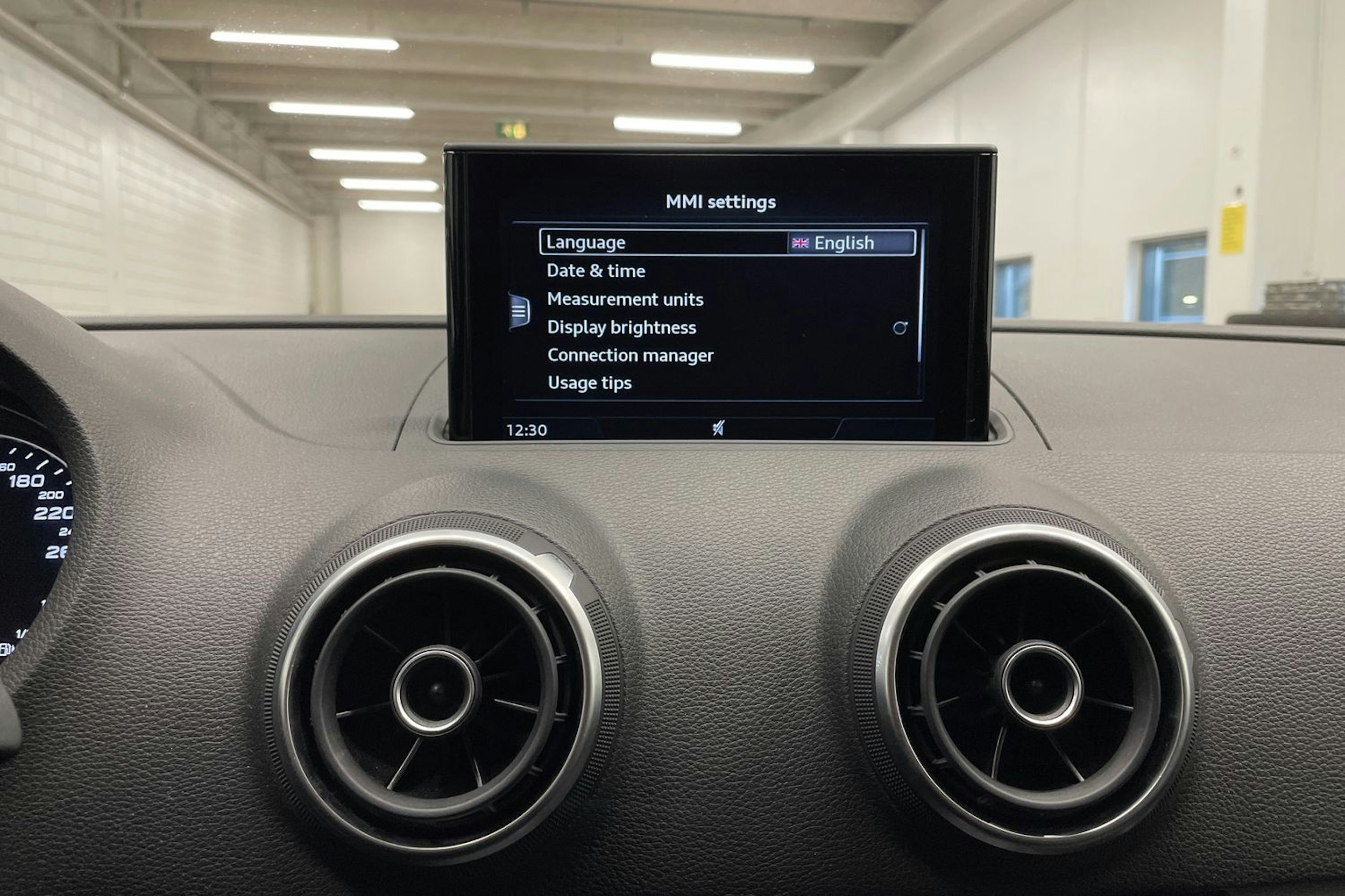 musta Audi A3 2017 kuva 18.