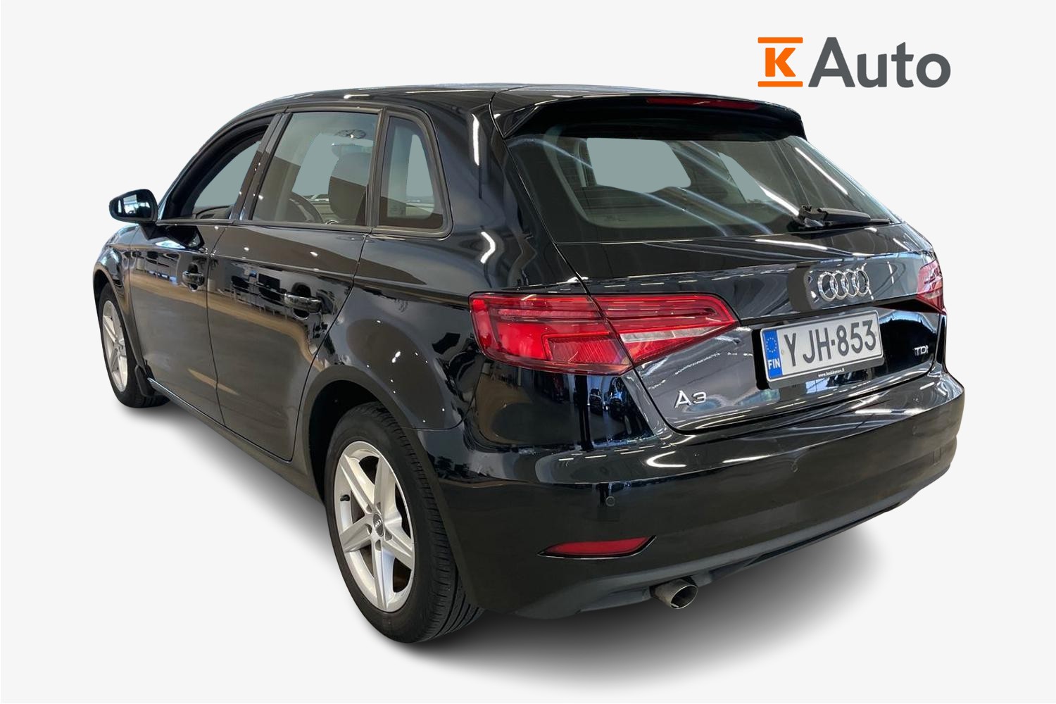 Audi A3 Sportback Business 1,6 TDI 81 kW 2017, kuva 2/16