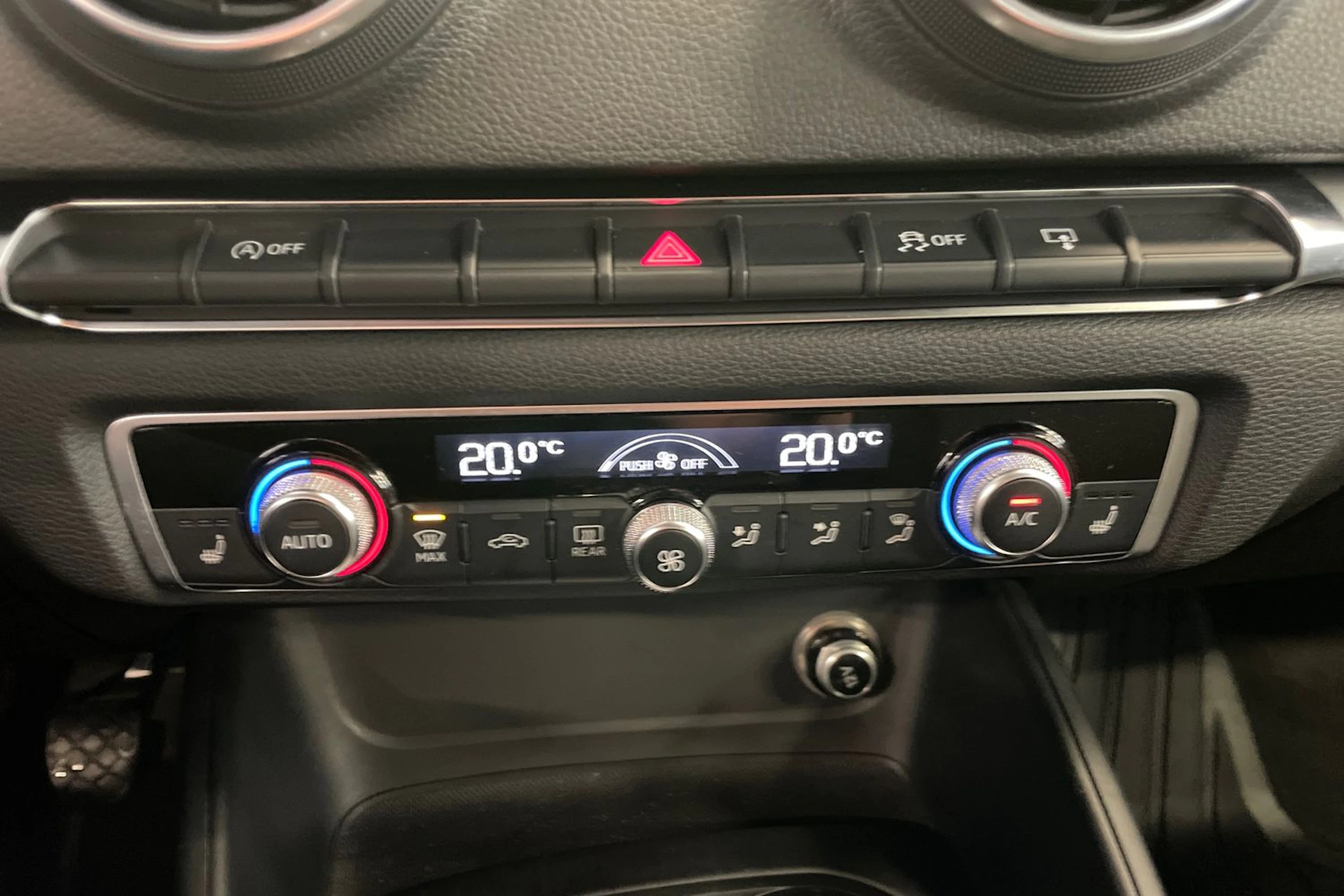 Musta Audi A3 2017 kuva 13.
