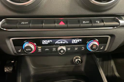 Musta Audi A3 2017 kuva 13.