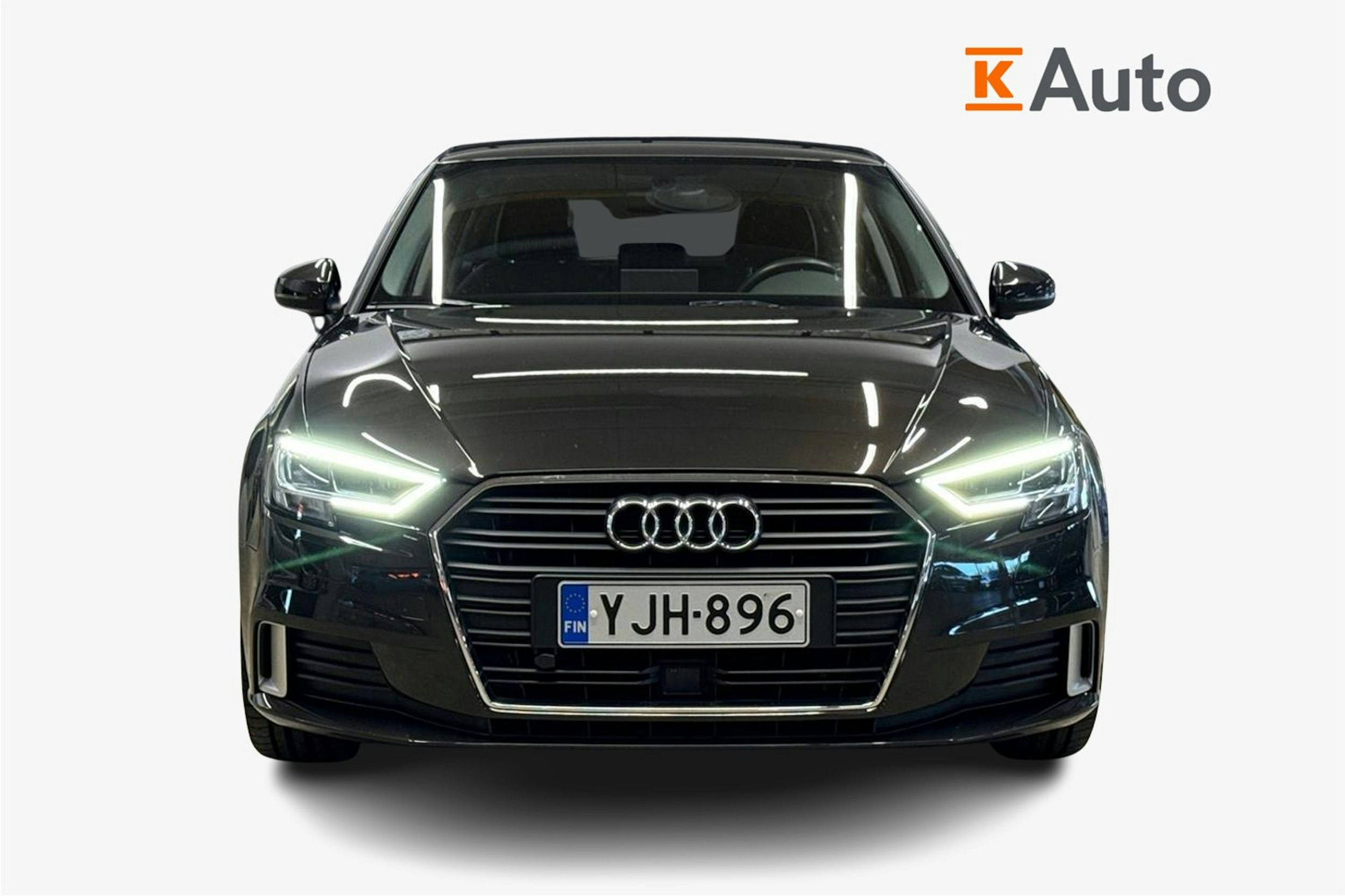ruskea (beige) Audi A3 2017 kuva 5.