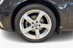 ruskea (beige) Audi A3 2017 kuva 11.