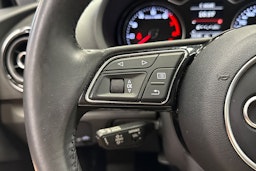 ruskea (beige) Audi A3 2017 kuva 17.