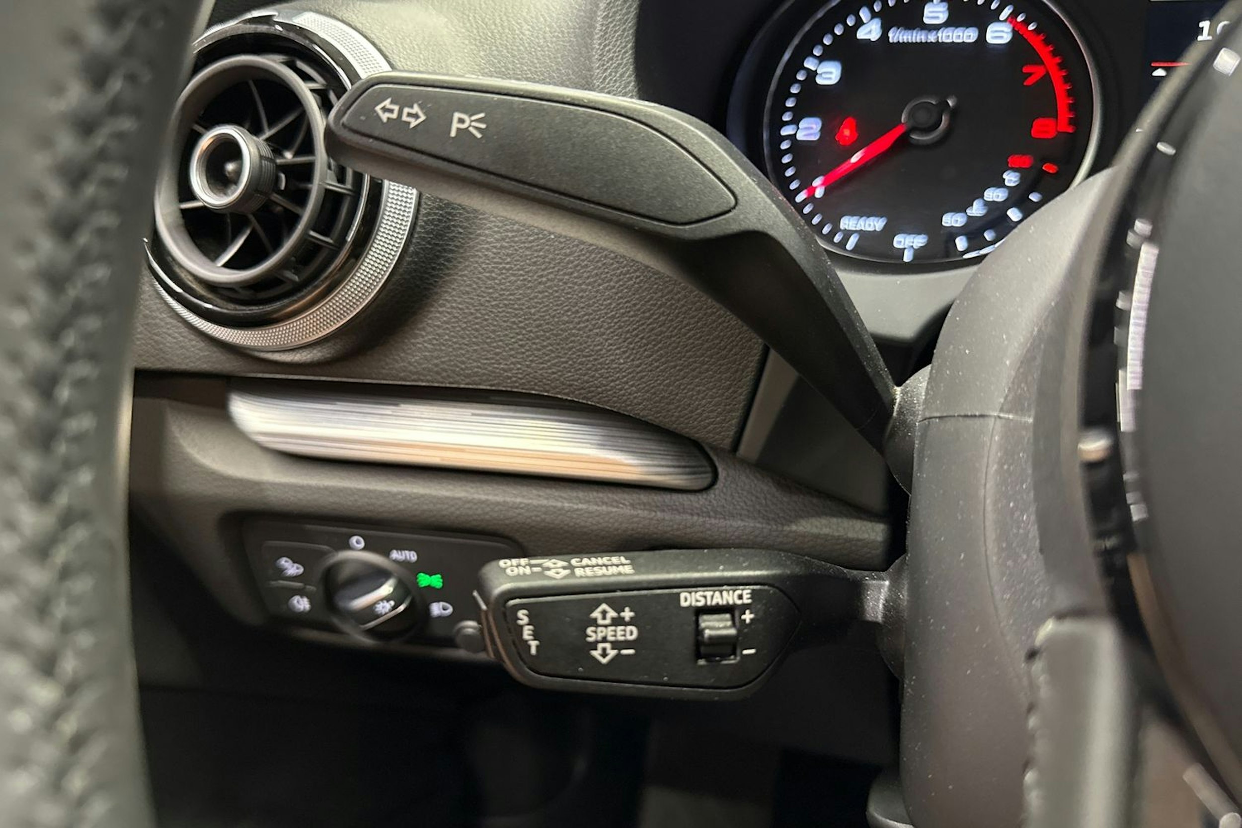ruskea (beige) Audi A3 2017 kuva 19.