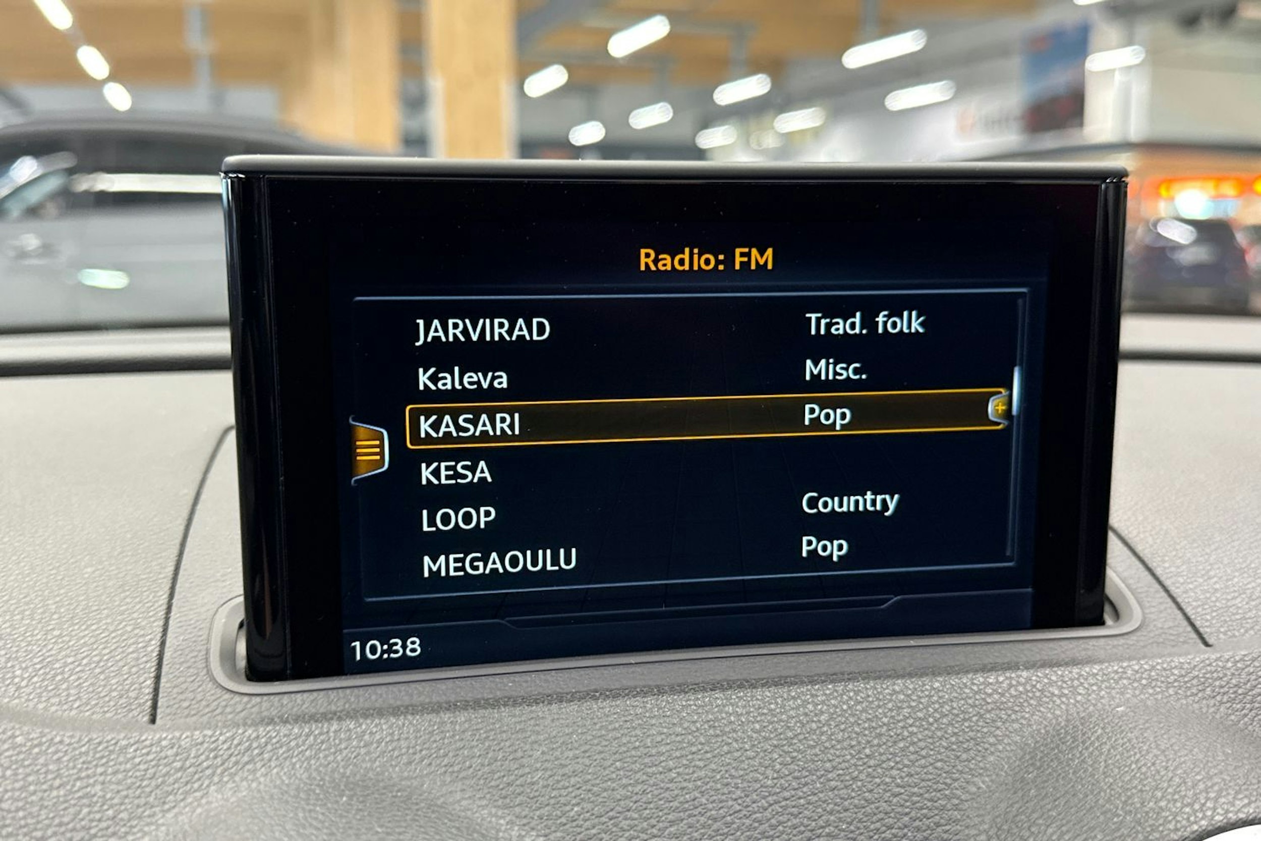 ruskea (beige) Audi A3 2017 kuva 21.