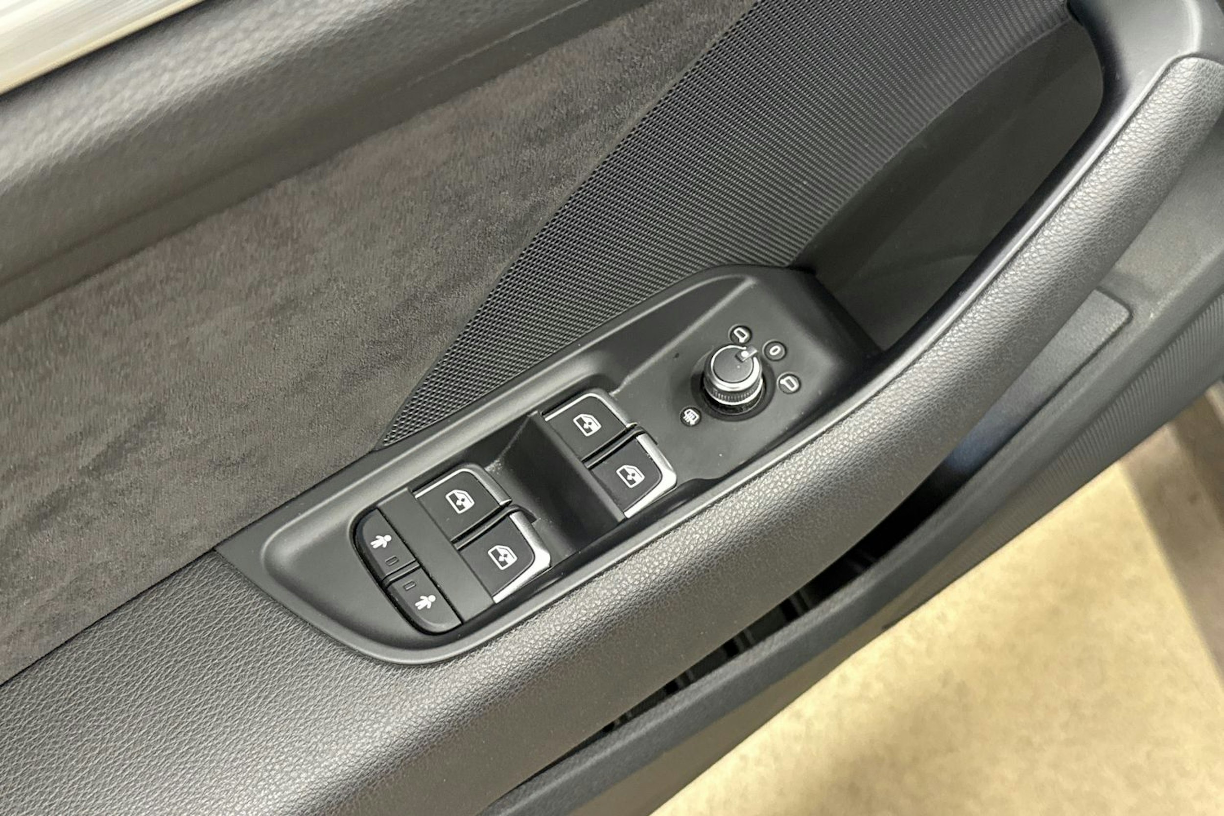 ruskea (beige) Audi A3 2017 kuva 29.