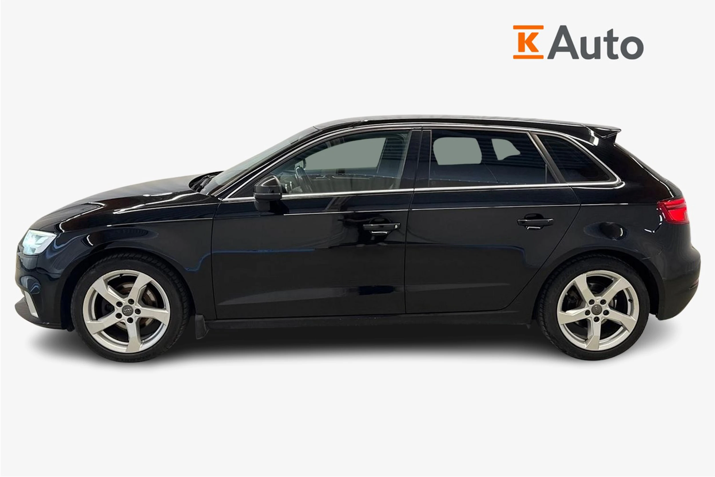 musta Audi A3 2017 kuva 7.