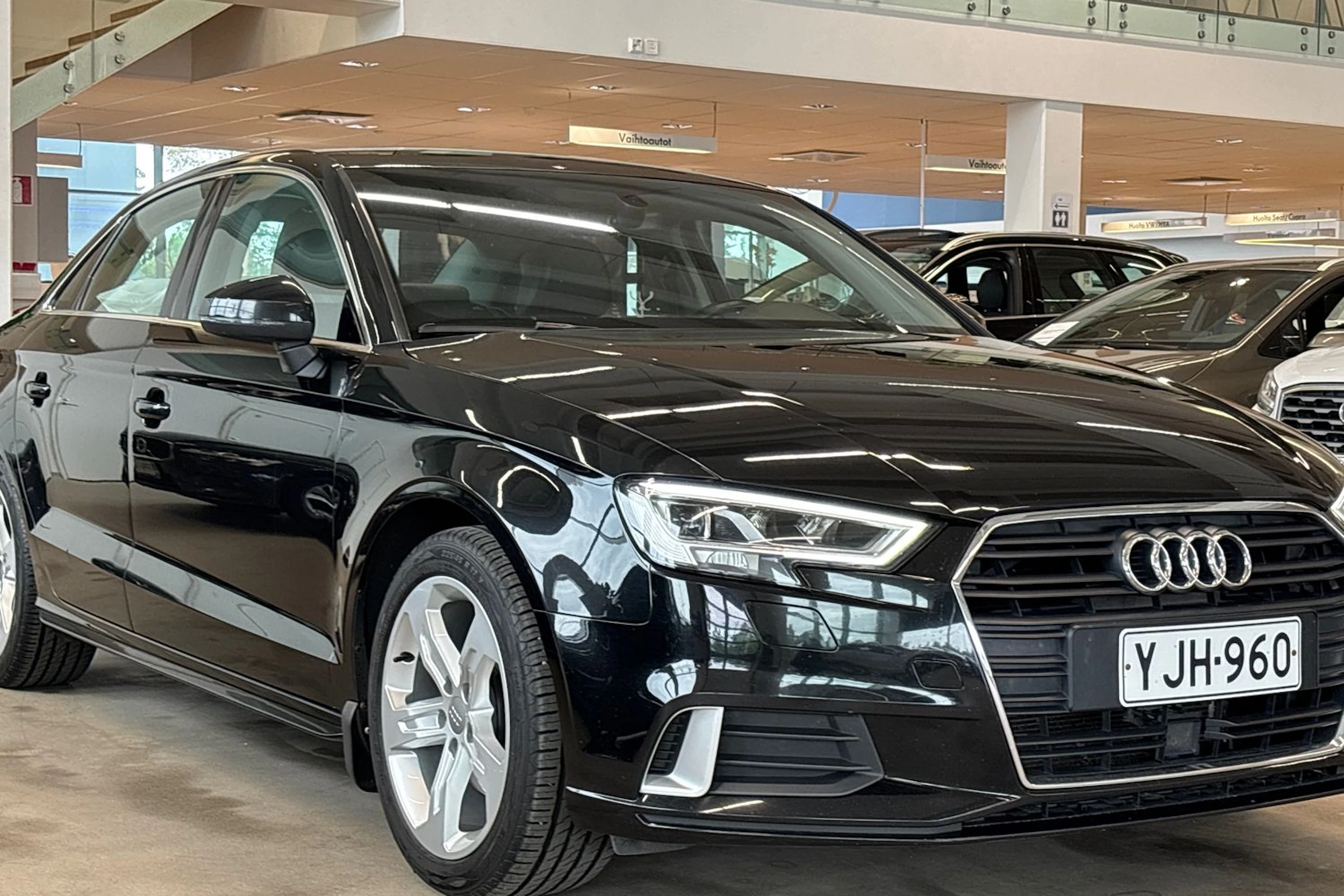 musta Audi A3 2017 kuva 12.
