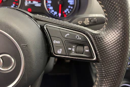 valkoinen Audi A3 2017 kuva 14.