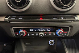 valkoinen Audi A3 2017 kuva 21.