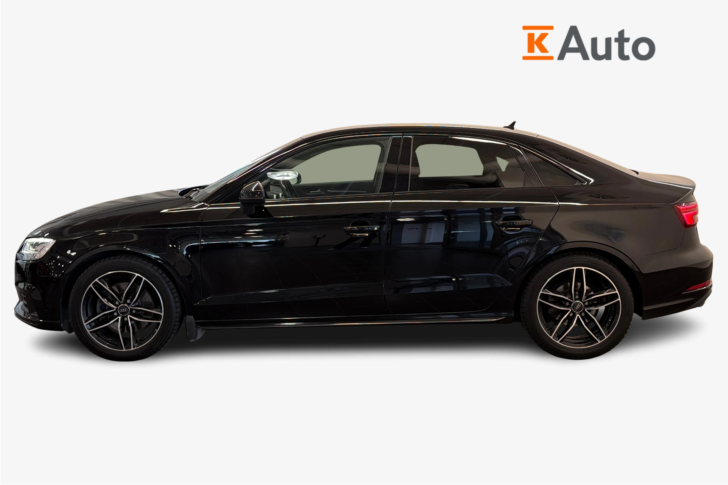 musta Audi A3 2017 kuva 5.