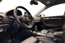 musta Audi A3 2017 kuva 6.