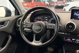 musta Audi A3 2017 kuva 12.