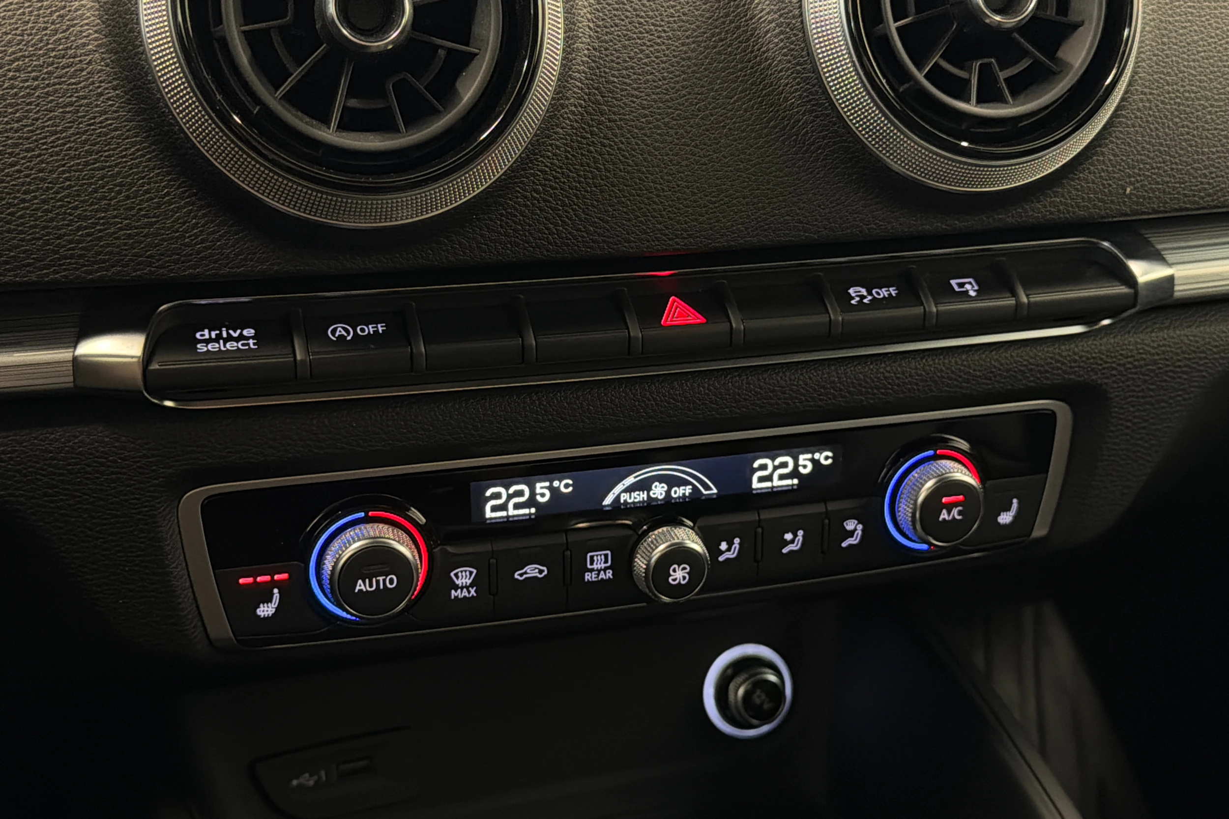 musta Audi A3 2017 kuva 19.