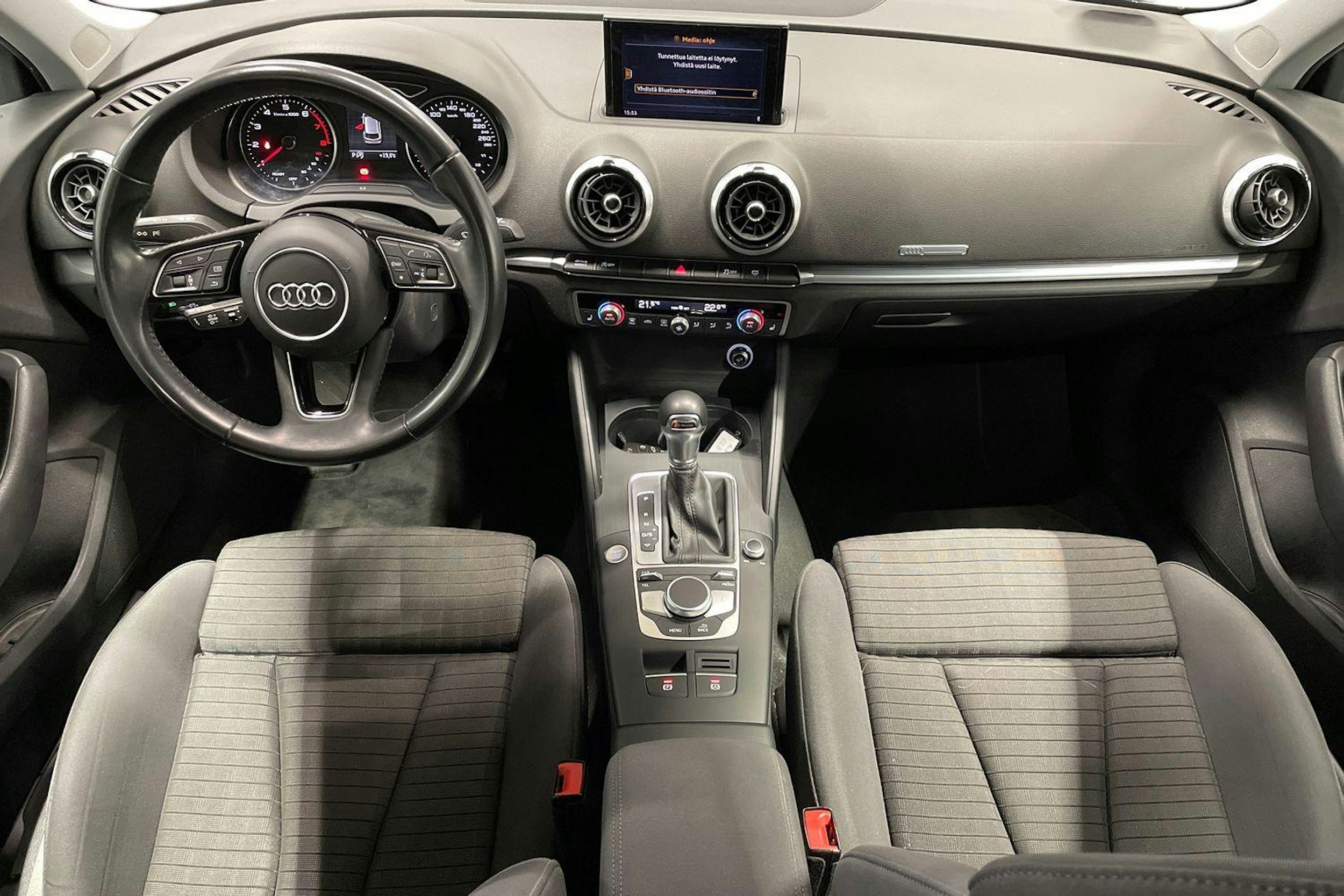 Sininen Audi A3 2018 kuva 9.