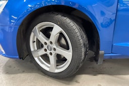 Sininen Audi A3 2018 kuva 13.