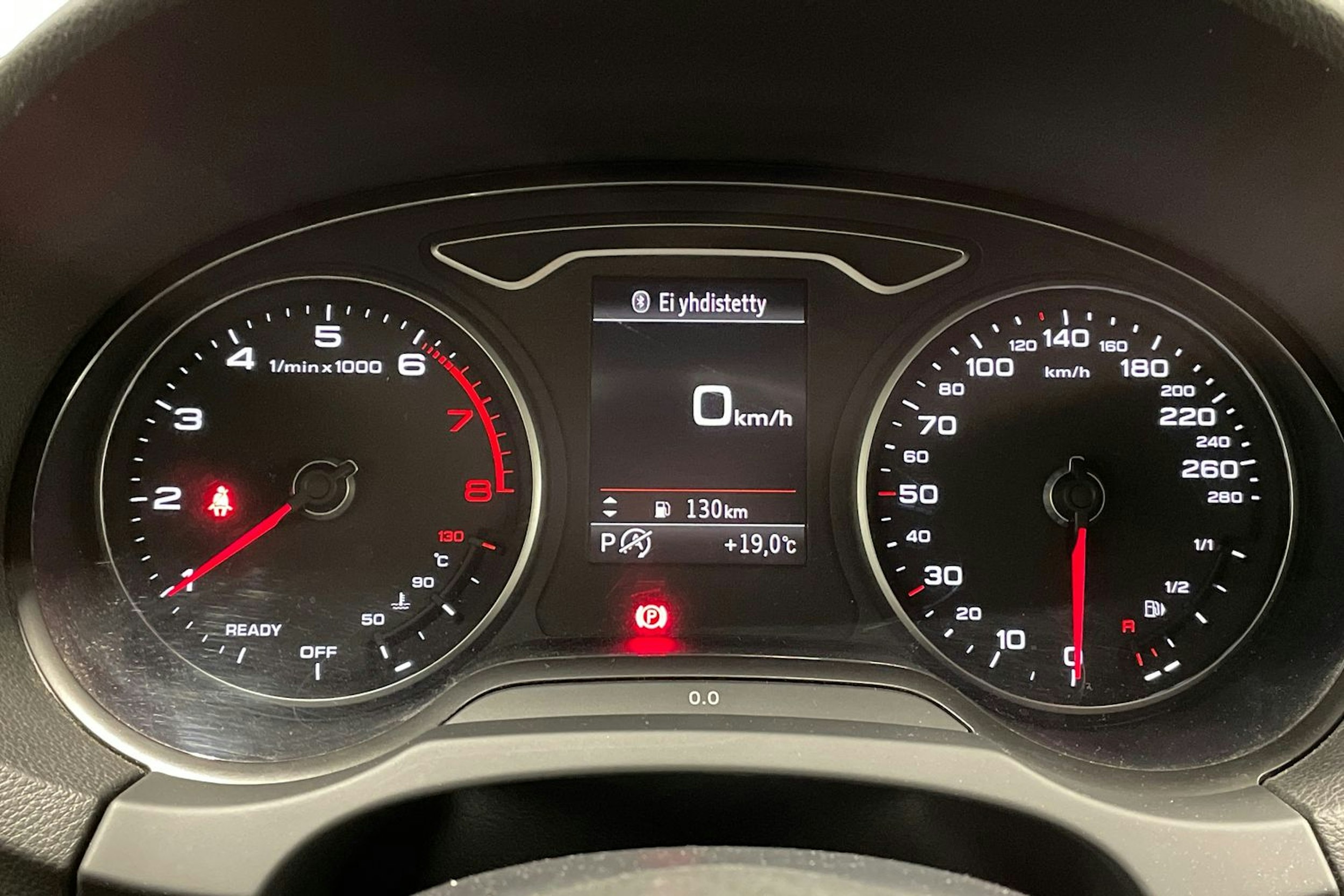 Sininen Audi A3 2018 kuva 16.