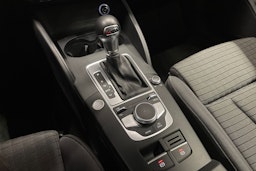 Sininen Audi A3 2018 kuva 21.