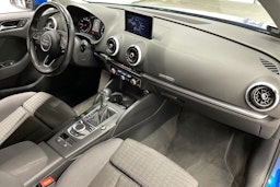 Sininen Audi A3 2018 kuva 27.