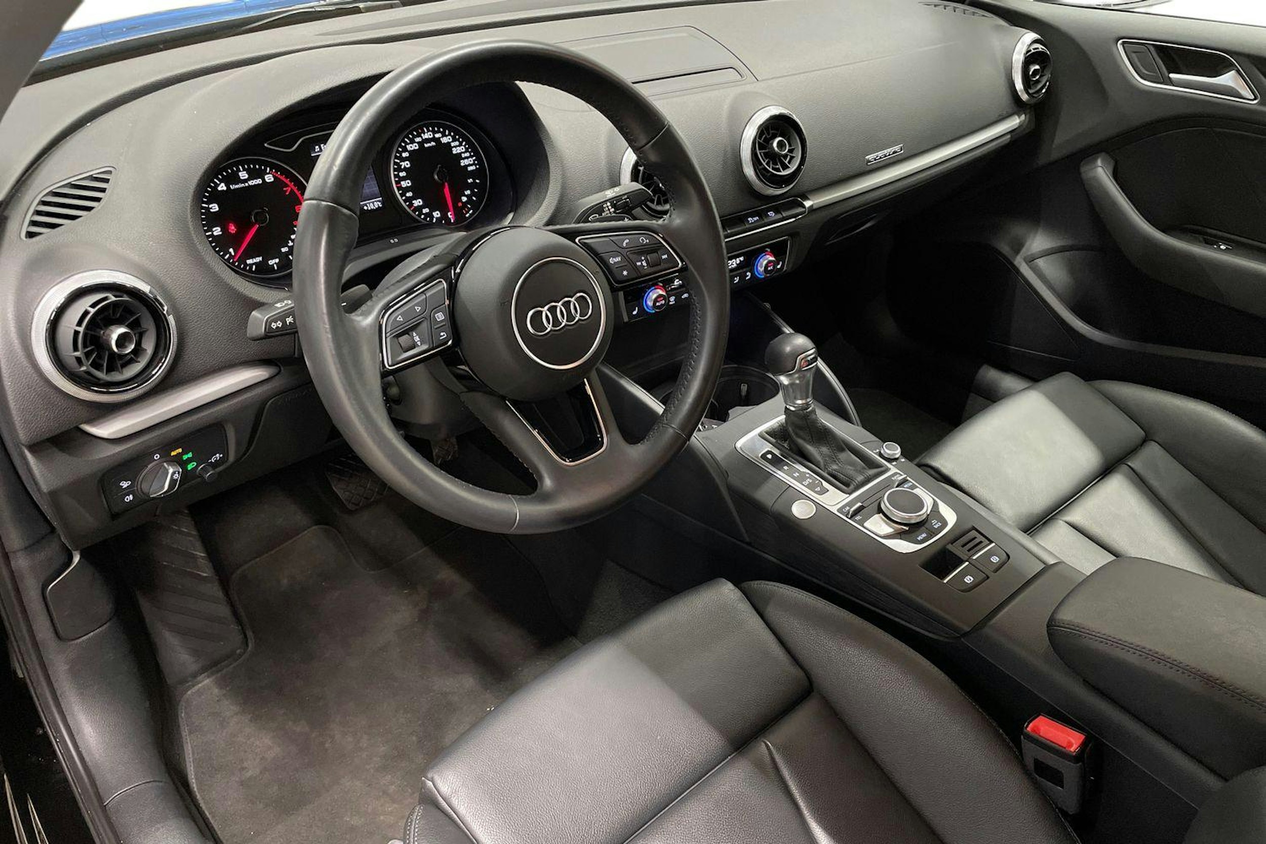 musta Audi A3 2018 kuva 7.