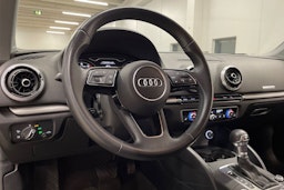 musta Audi A3 2018 kuva 22.