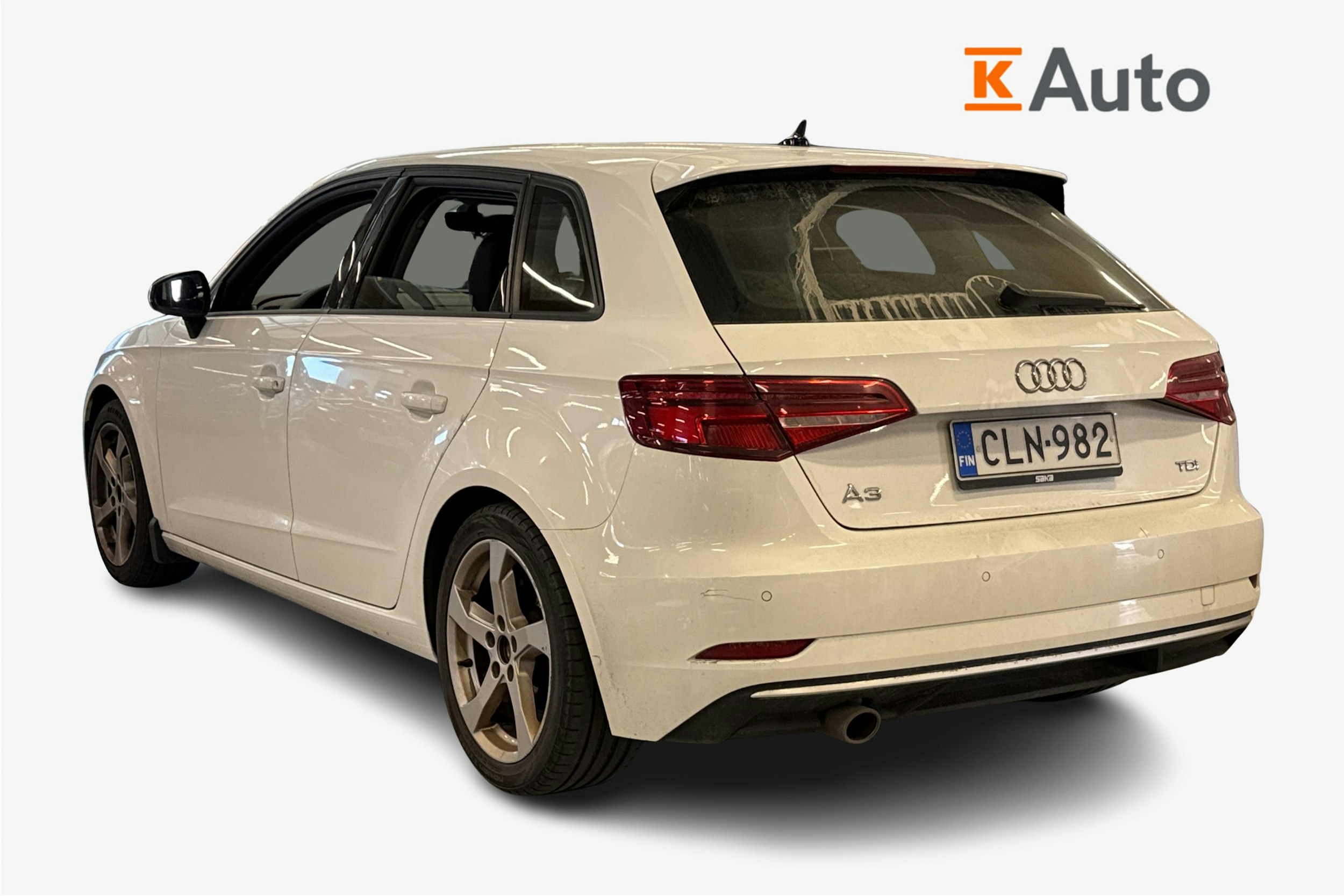 valkoinen Audi A3 2018 kuva 2.