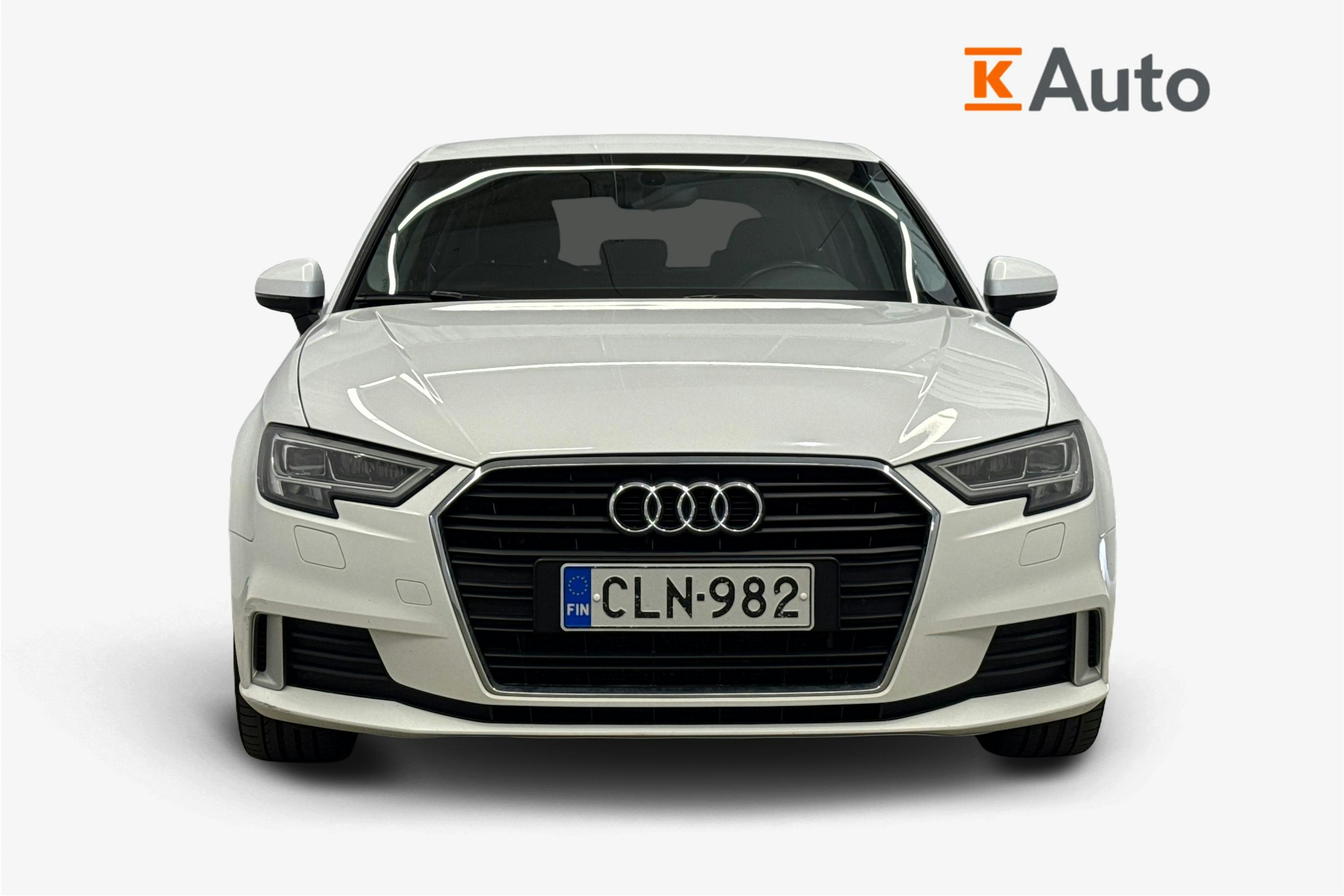 valkoinen Audi A3 2018 kuva 5.