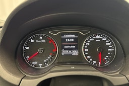 valkoinen Audi A3 2018 kuva 23.