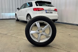 valkoinen Audi A3 2018 kuva 28.