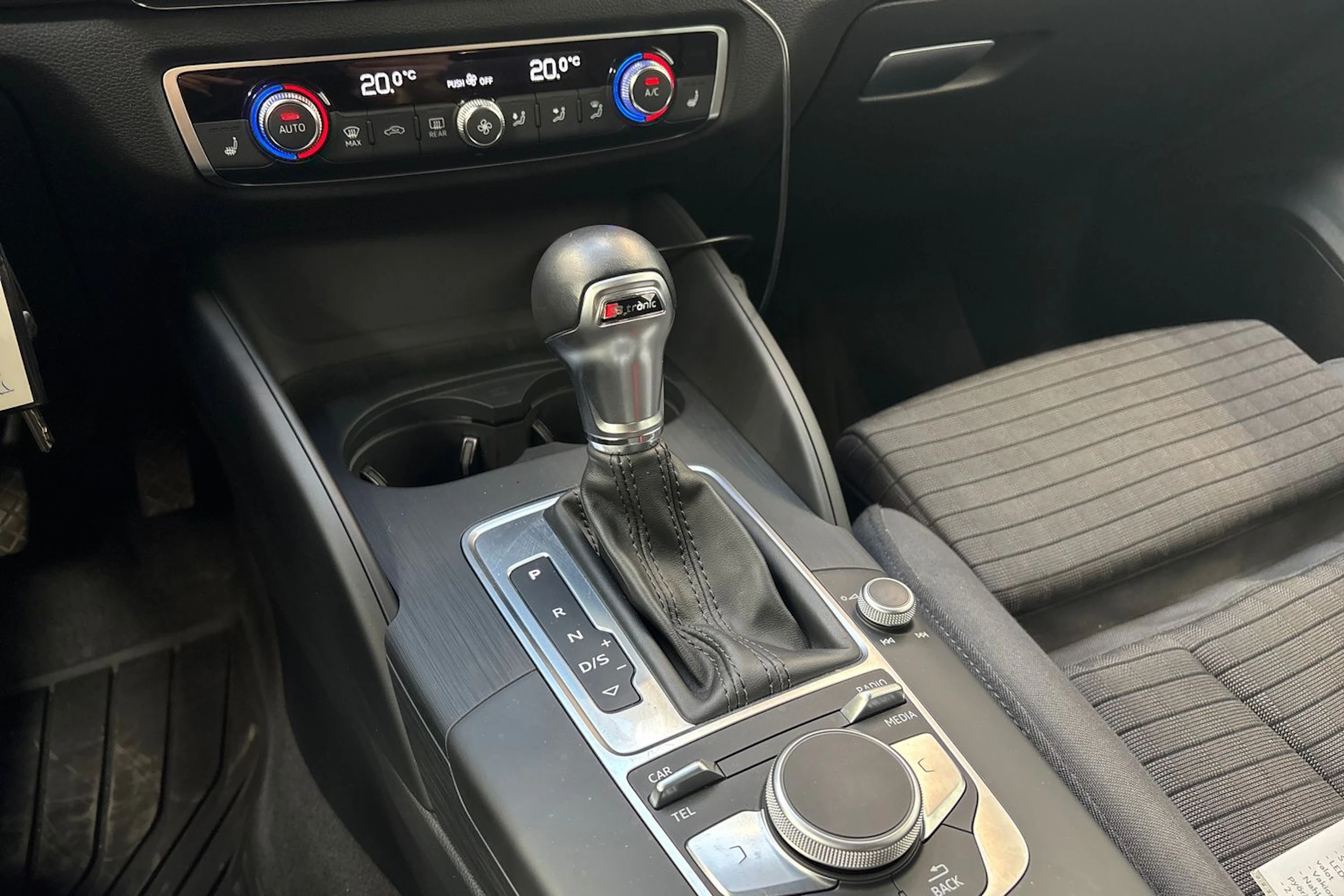 hopea Audi A3 2018 kuva 19.
