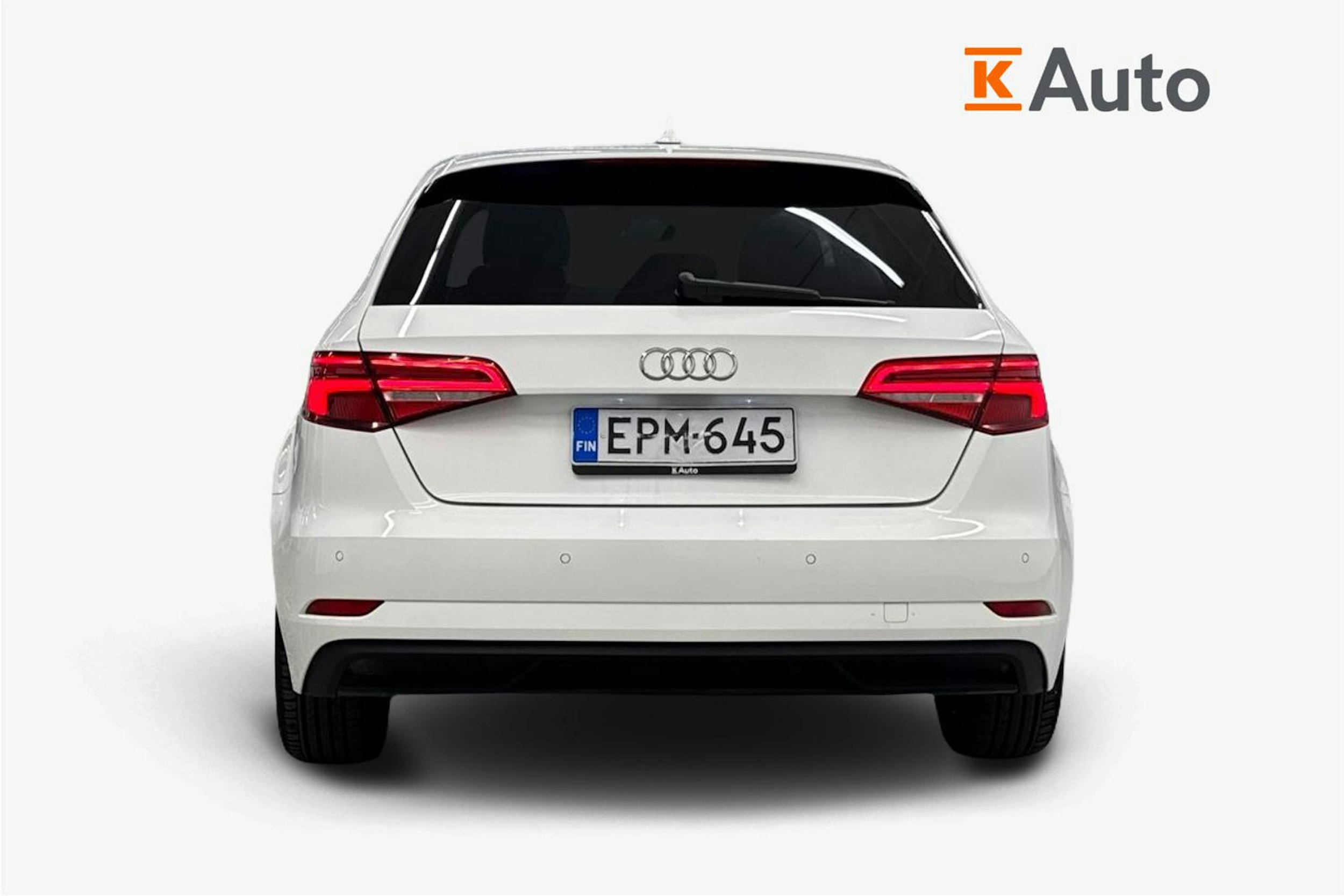 Valkoinen Audi A3 2018 kuva 3.