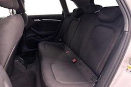 Valkoinen Audi A3 2018 kuva 10.