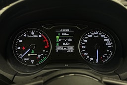 Valkoinen Audi A3 2018 kuva 18.