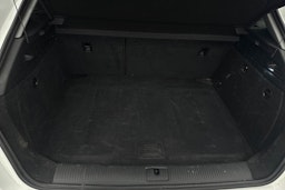 Valkoinen Audi A3 2018 kuva 32.