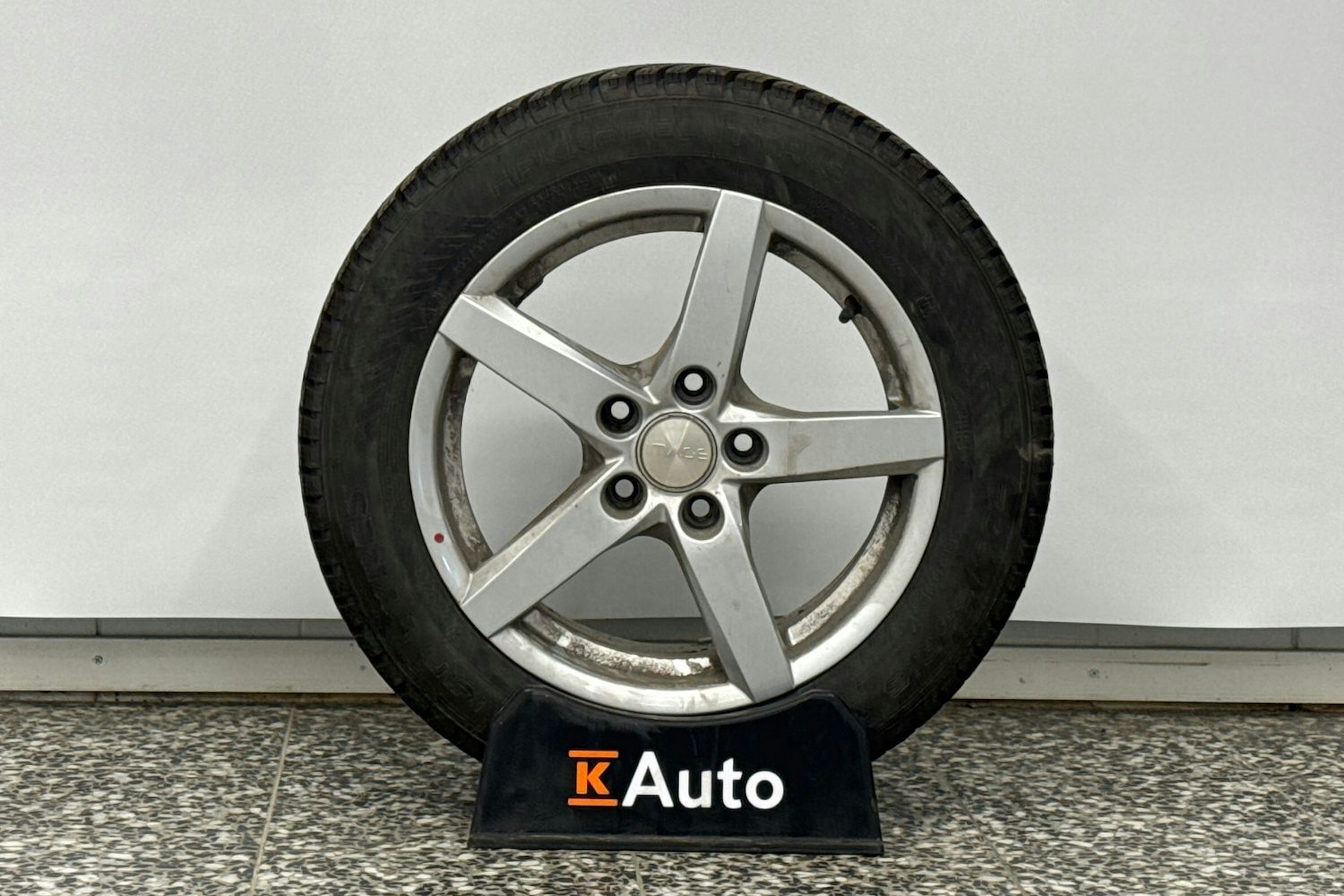Valkoinen Audi A3 2018 kuva 35.
