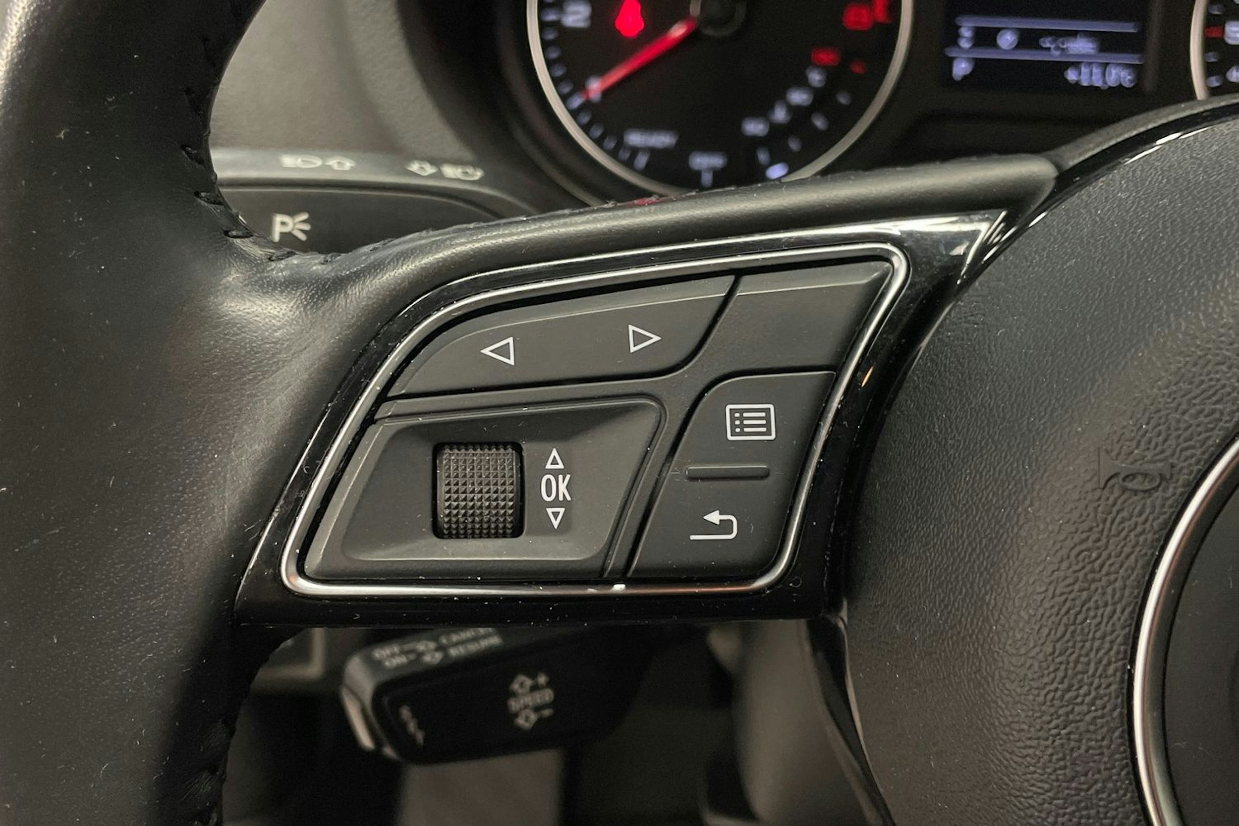 valkoinen Audi A3 2018 kuva 16.