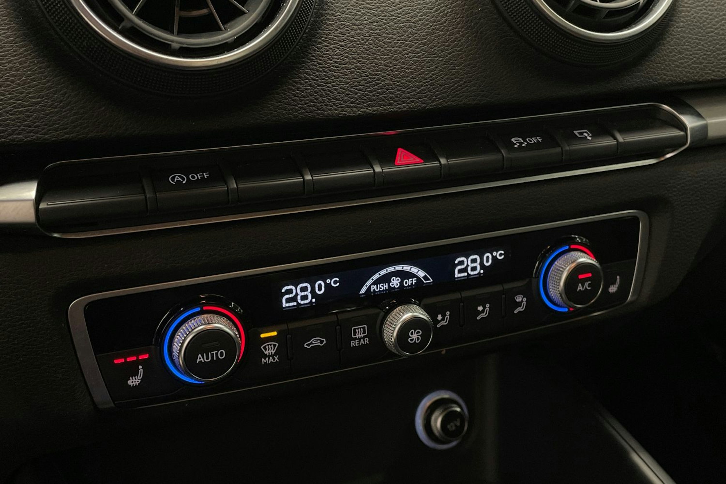 valkoinen Audi A3 2018 kuva 20.