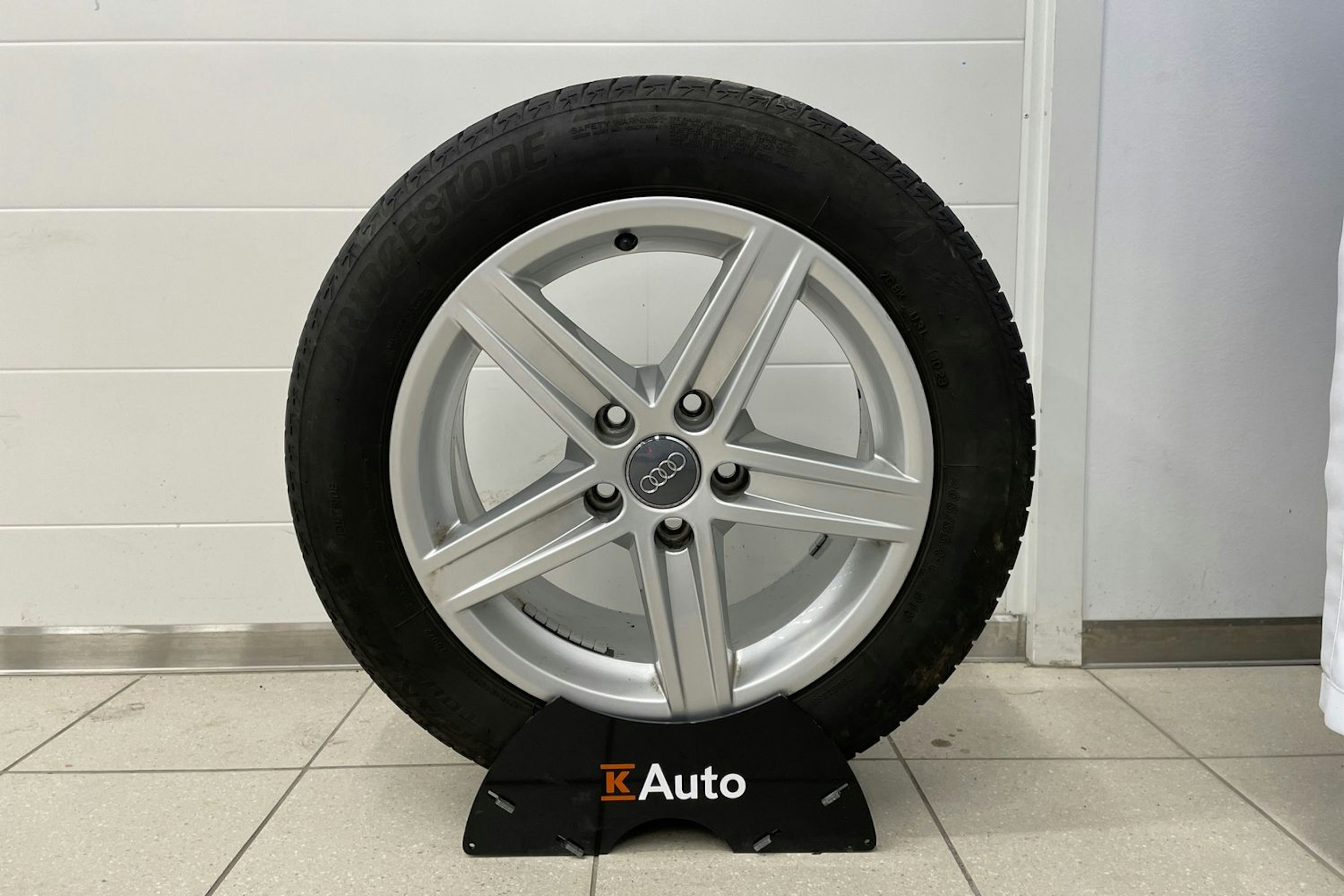 valkoinen Audi A3 2018 kuva 23.