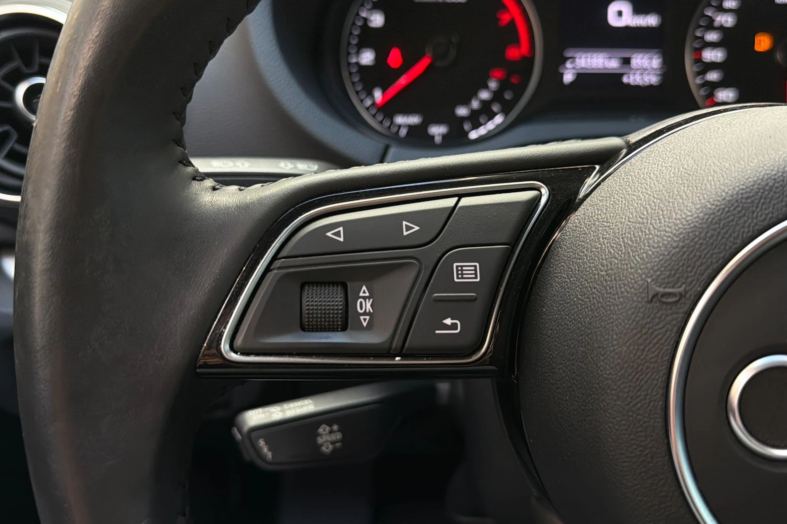 hopea Audi A3 2018 kuva 13.