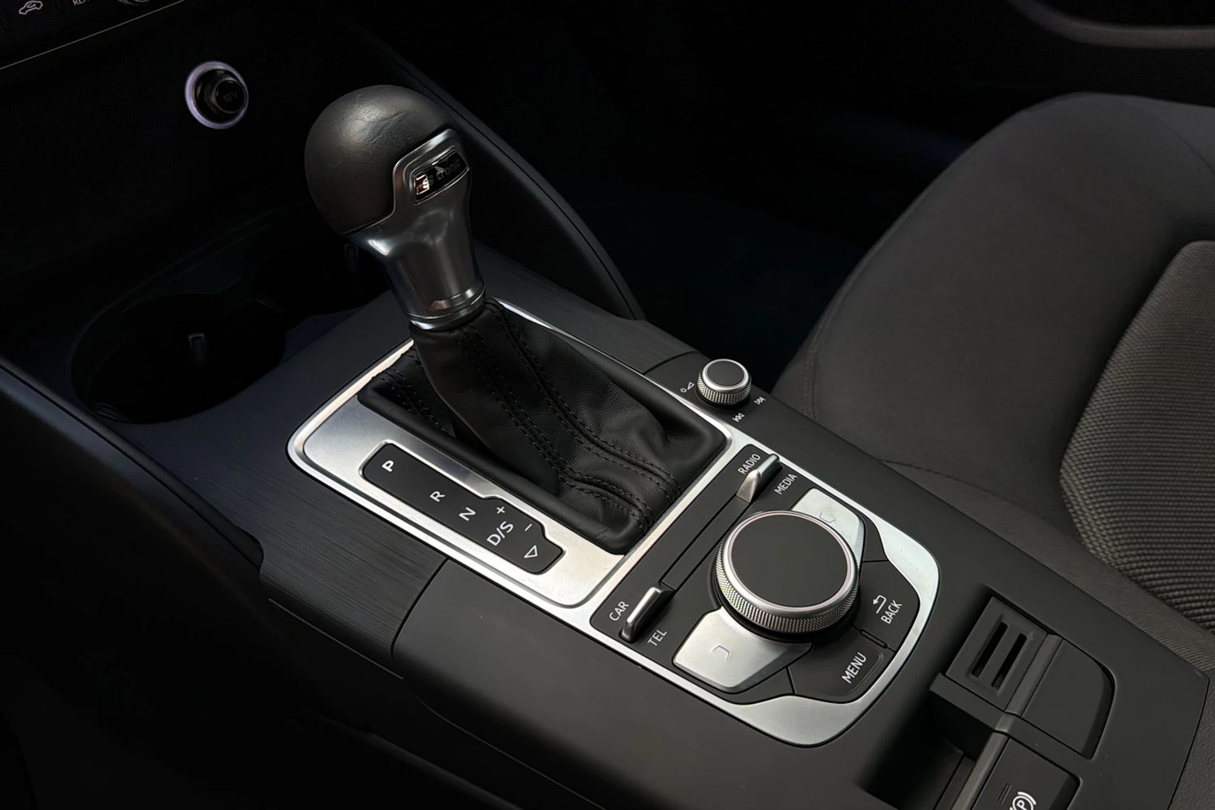 hopea Audi A3 2018 kuva 22.