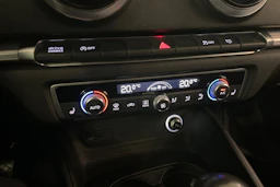 valkoinen Audi A3 2018 kuva 18.