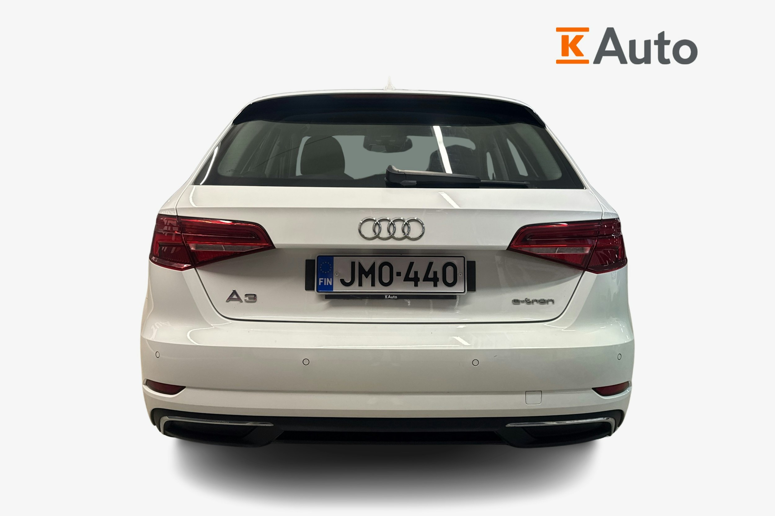 valkoinen Audi A3 2018 kuva 3.