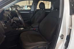 valkoinen Audi A3 2018 kuva 23.
