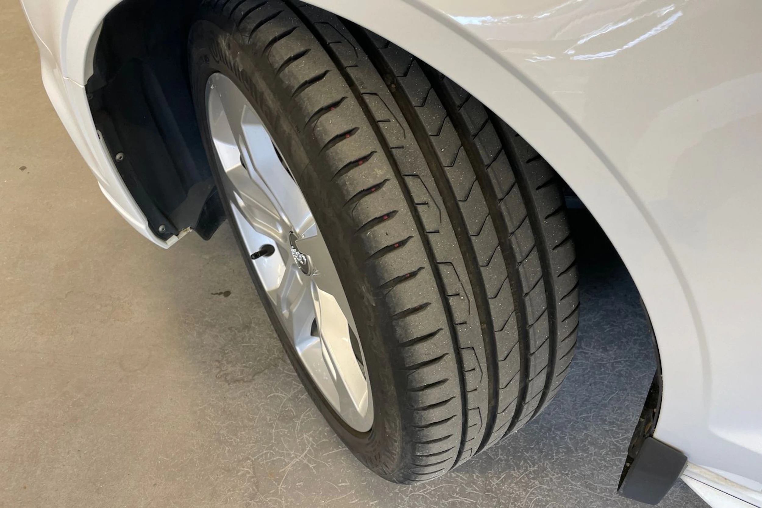 valkoinen Audi A3 2018 kuva 10.