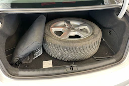 valkoinen Audi A3 2018 kuva 15.