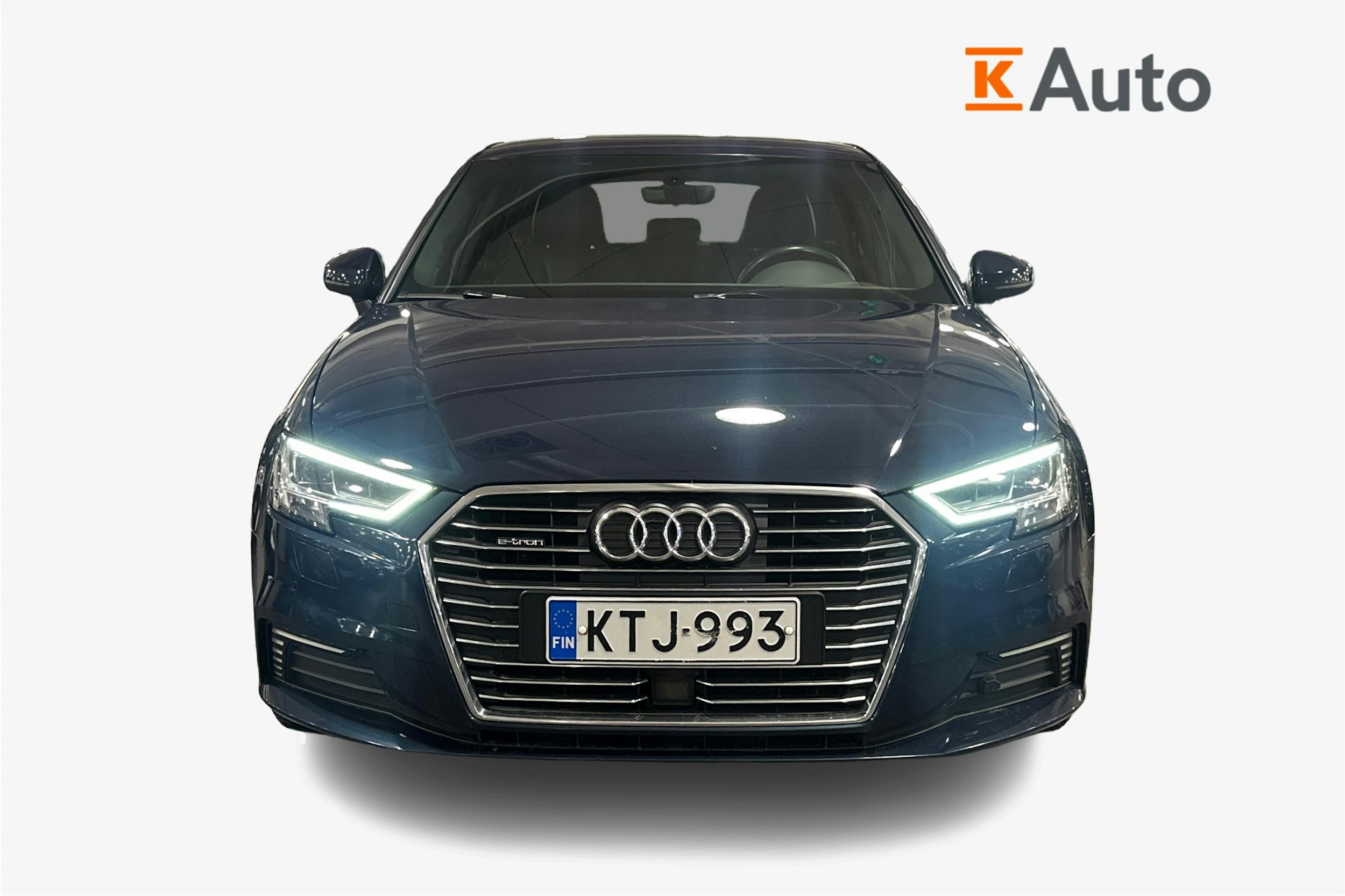 harmaa Audi A3 2018 kuva 5.