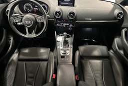 harmaa Audi A3 2018 kuva 9.