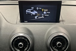 harmaa Audi A3 2018 kuva 17.