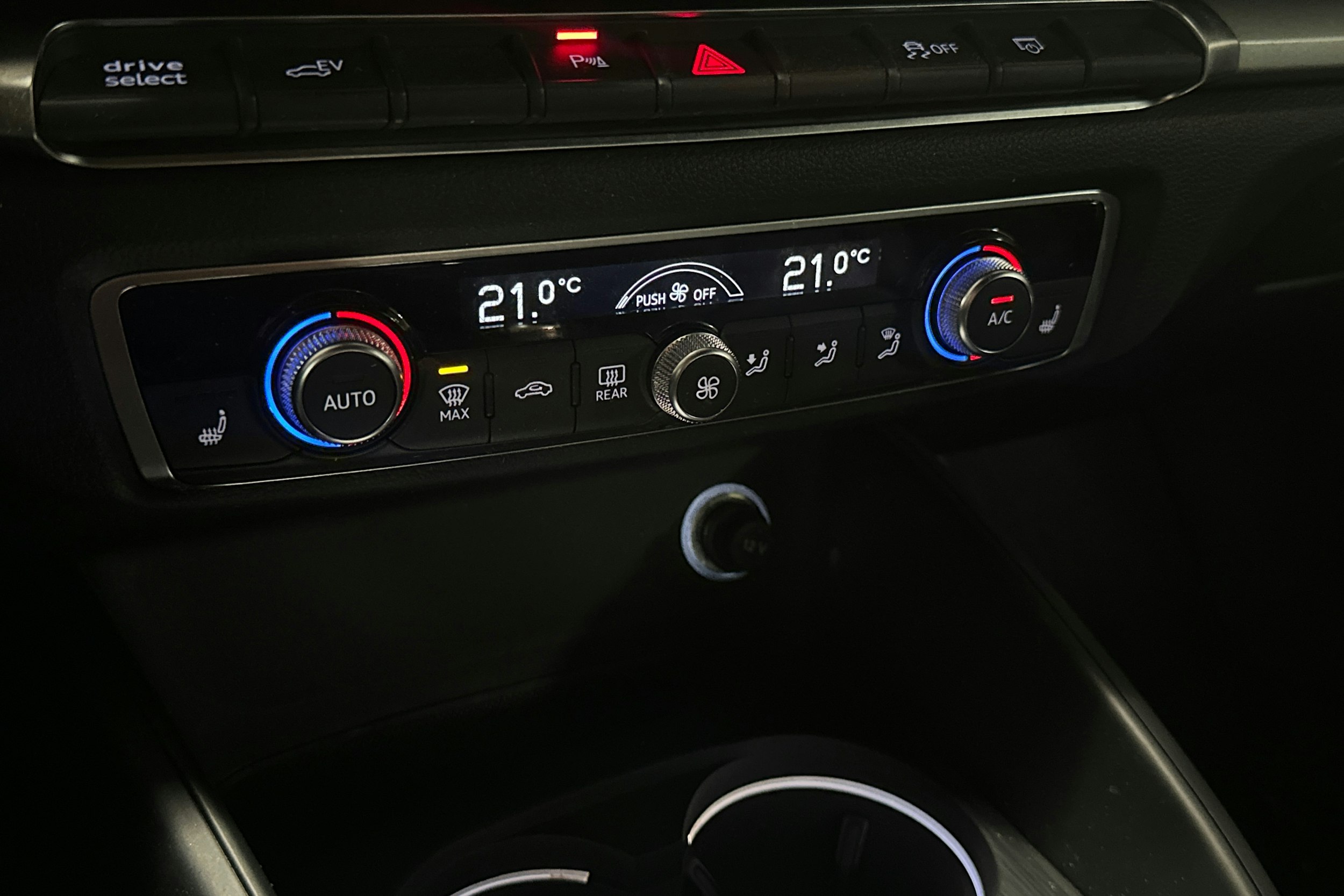 harmaa Audi A3 2018 kuva 19.