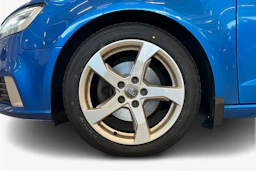 sininen Audi A3 2018 kuva 9.
